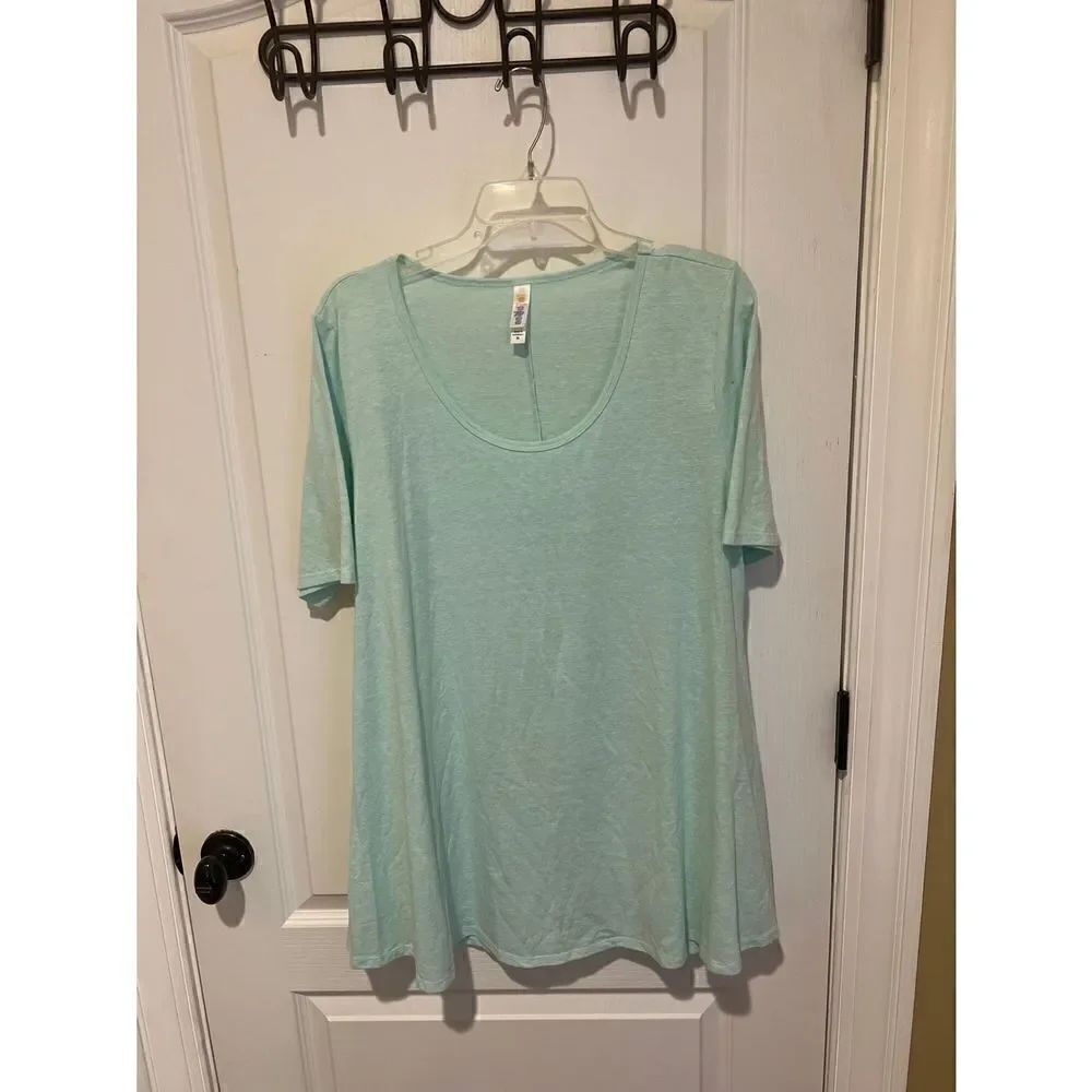LuLaRoe Teal Classic Tee Lightweight super soft